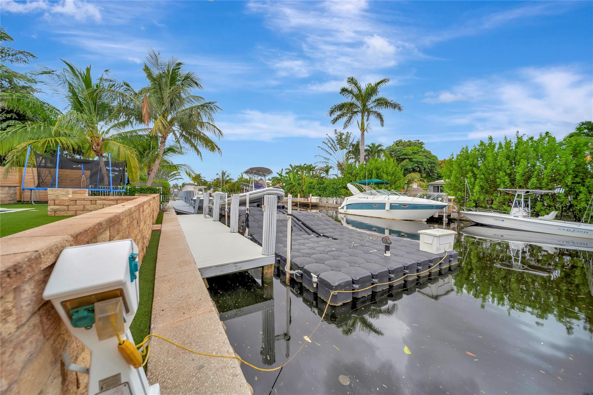 909 Mango Isle Fort Lauderdale, FL 33315