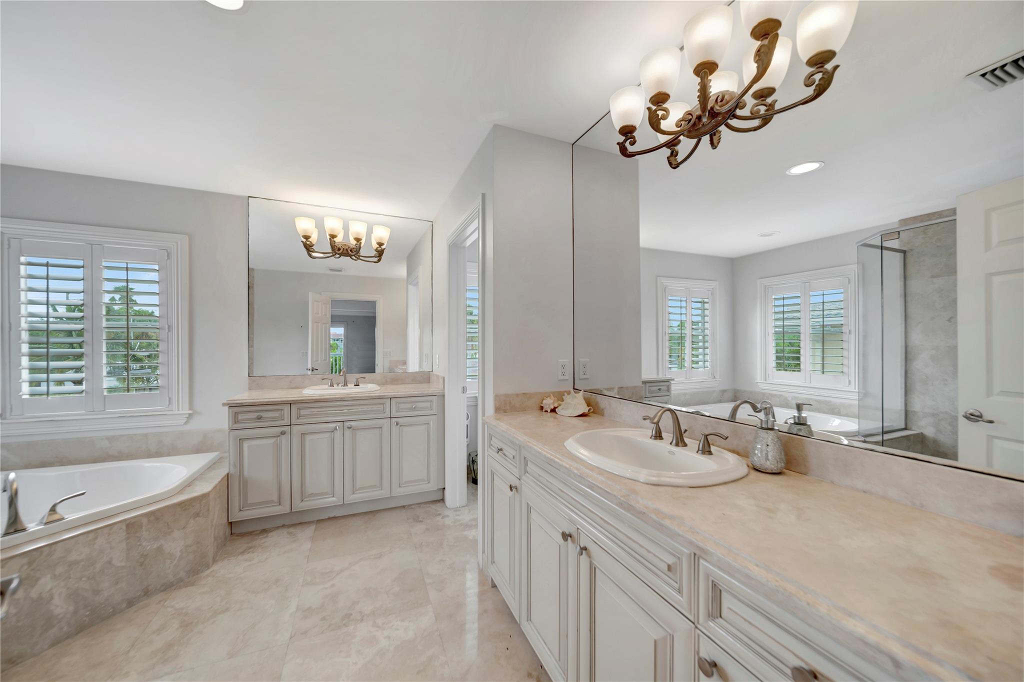 909 Mango Isle Fort Lauderdale, FL 33315