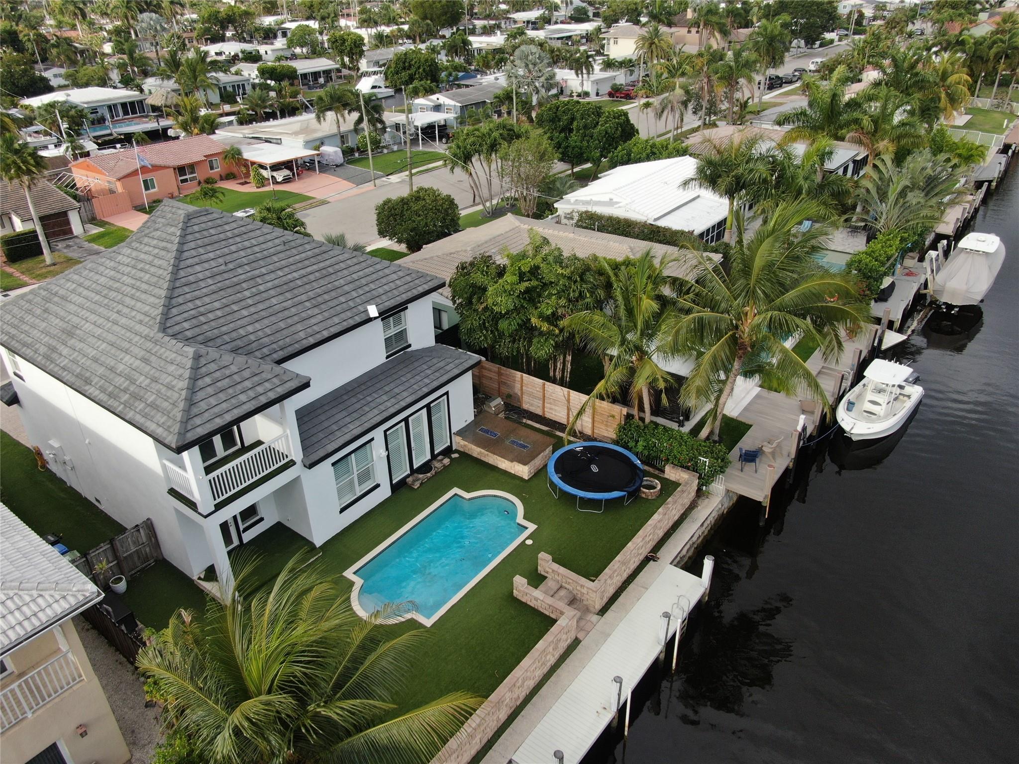 909 Mango Isle Fort Lauderdale, FL 33315