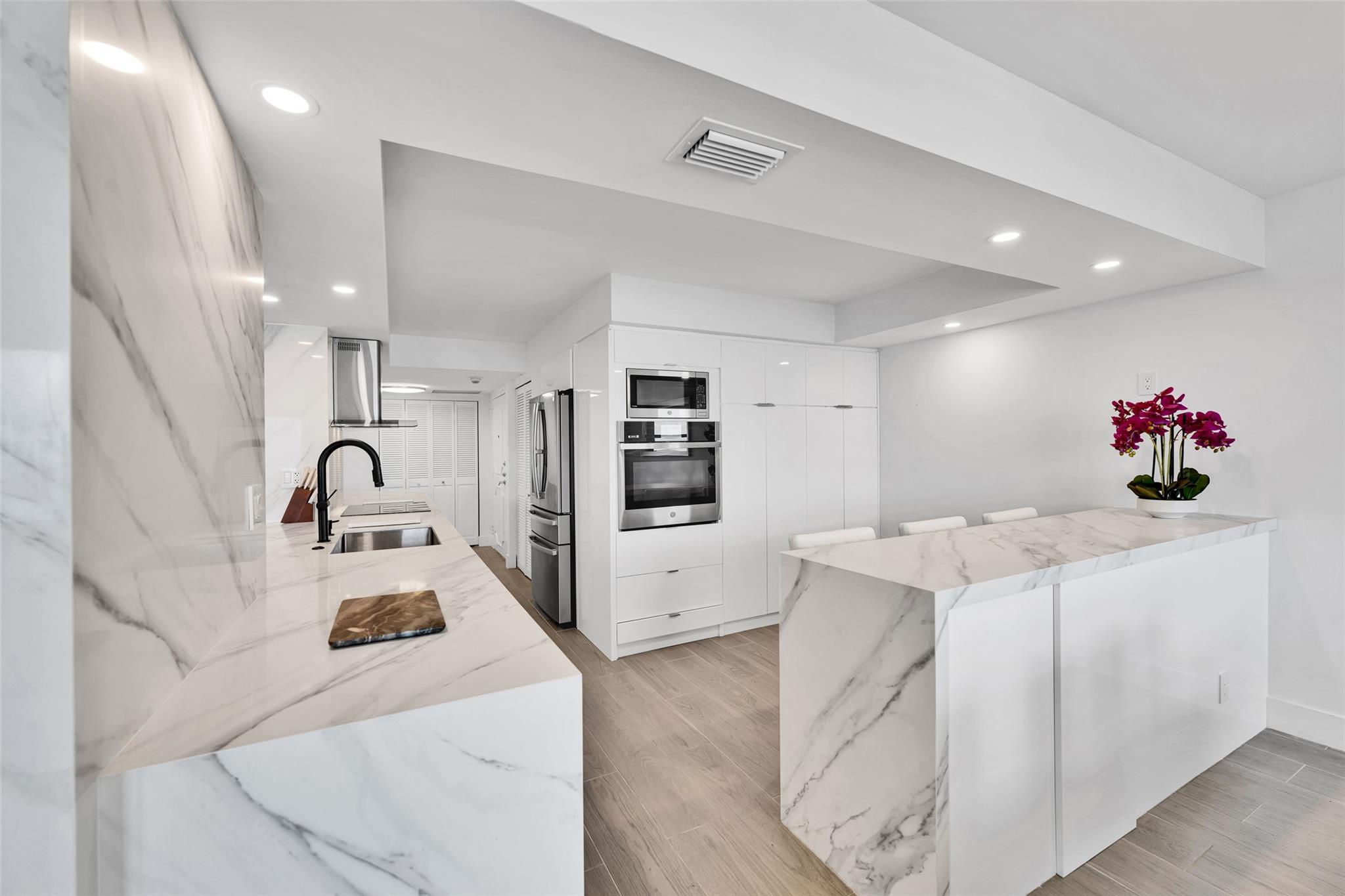 5100 N Ocean Blvd #1016