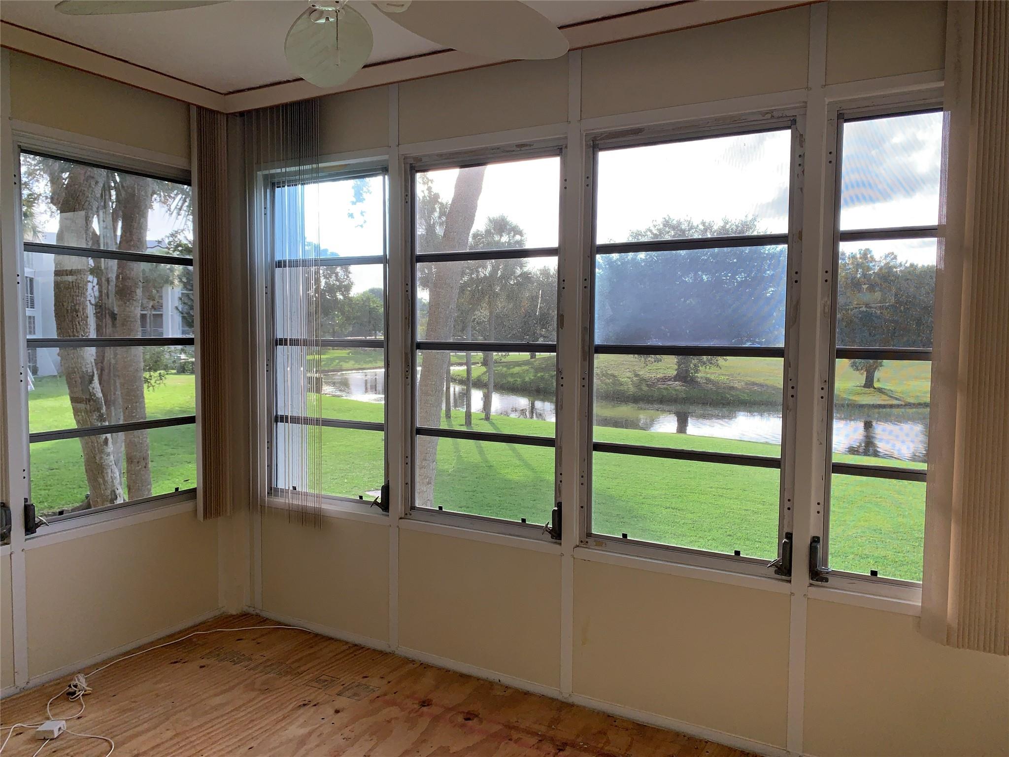 9460 Poinciana Pl #203 Davie, FL 33324