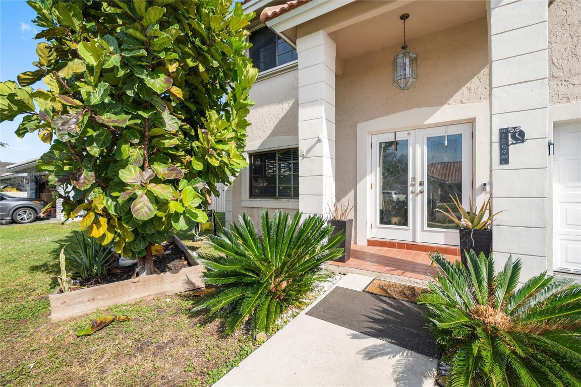 520 Sumter Ave Davie, FL 33325