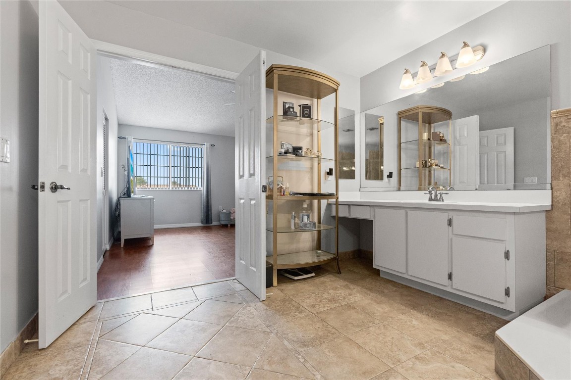 520 Sumter Ave Davie, FL 33325