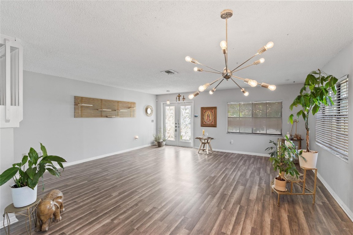 520 Sumter Ave Davie, FL 33325