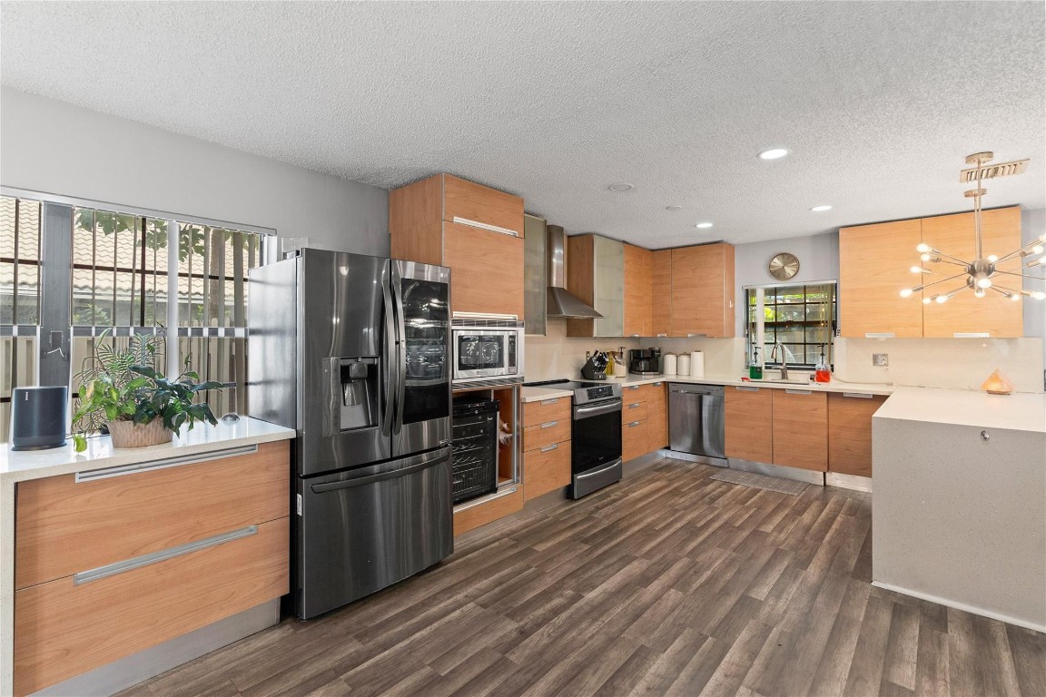 520 Sumter Ave Davie, FL 33325