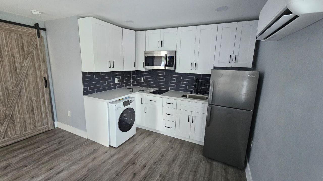 1202 NE 3rd Fort Lauderdale, FL 33304