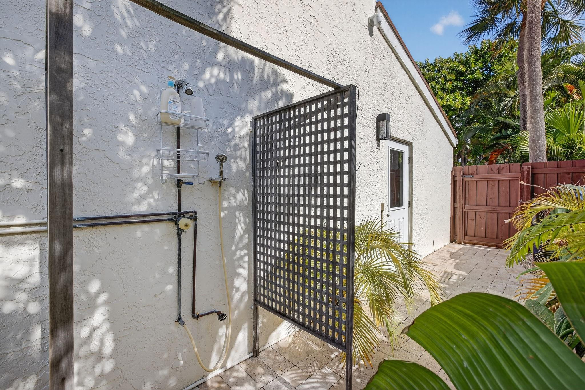 4465 Poinciana #4465 Fort Lauderdale, FL 33308