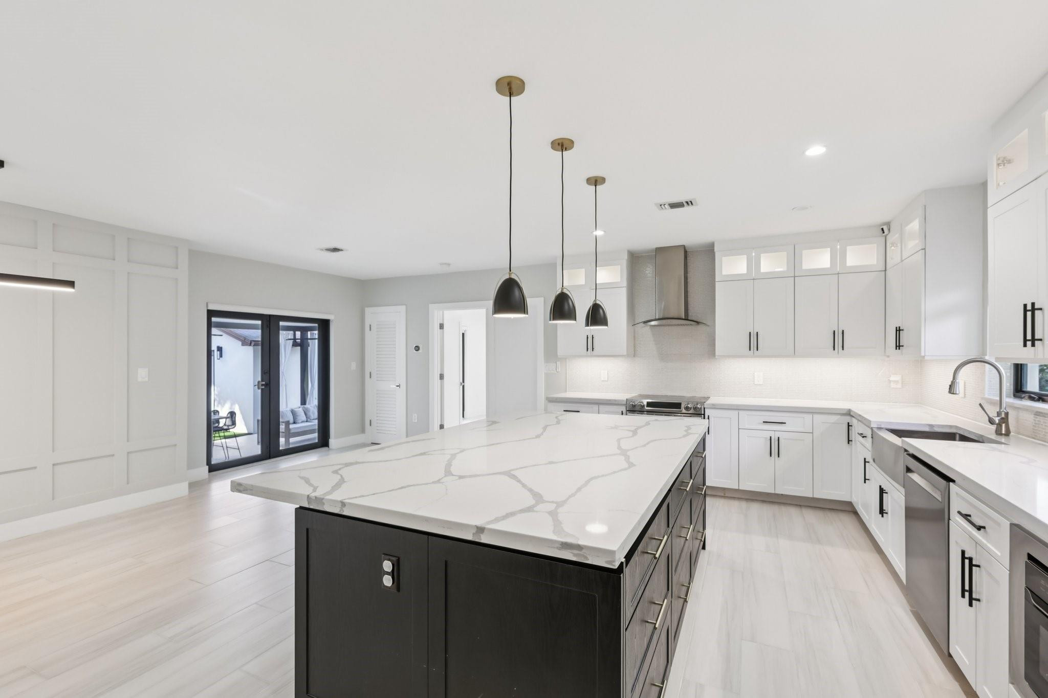 1660 SW 32nd Miami, FL 33145