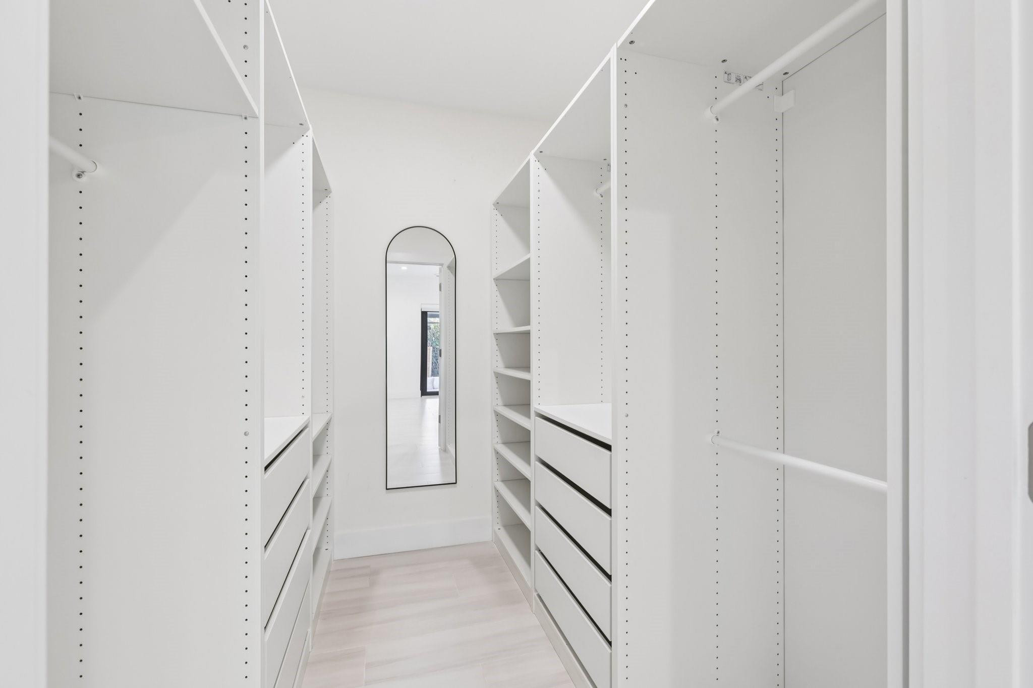 1660 SW 32nd Miami, FL 33145