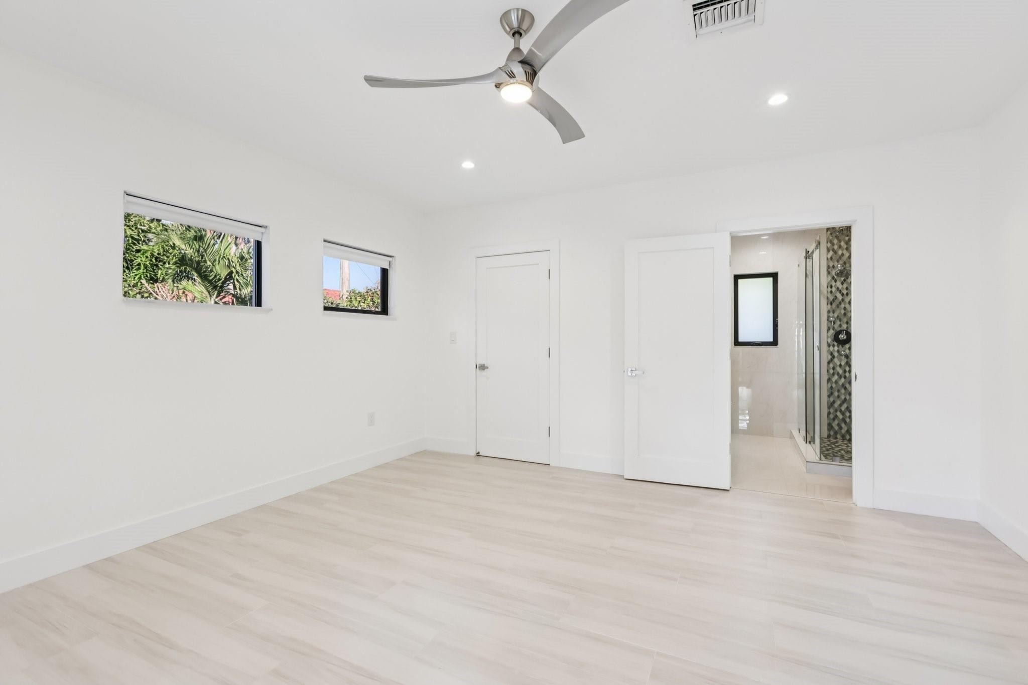 1660 SW 32nd Miami, FL 33145