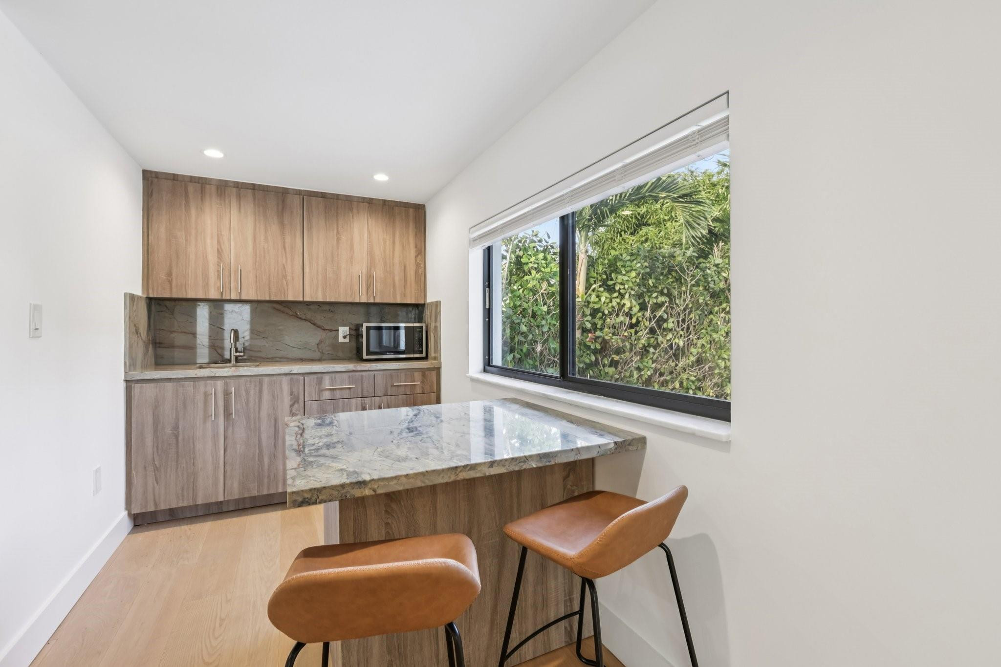 1660 SW 32nd Miami, FL 33145