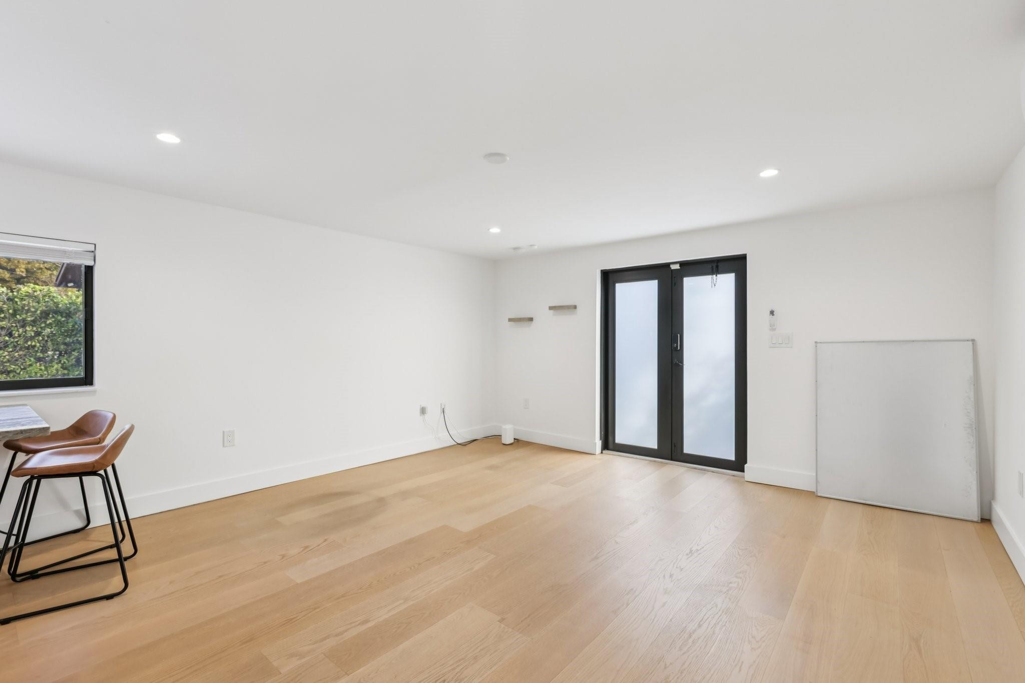 1660 SW 32nd Miami, FL 33145