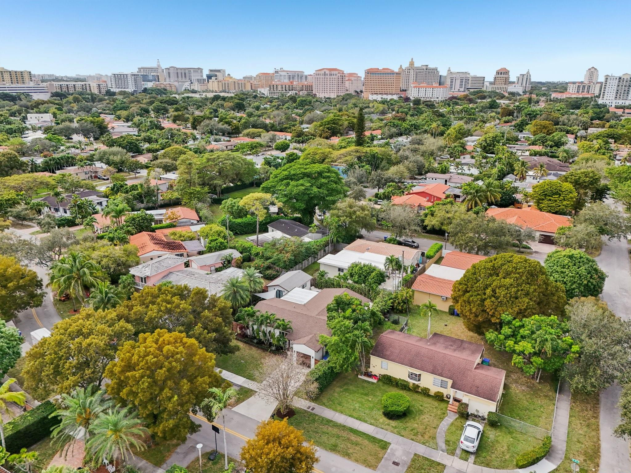 1660 SW 32nd Miami, FL 33145