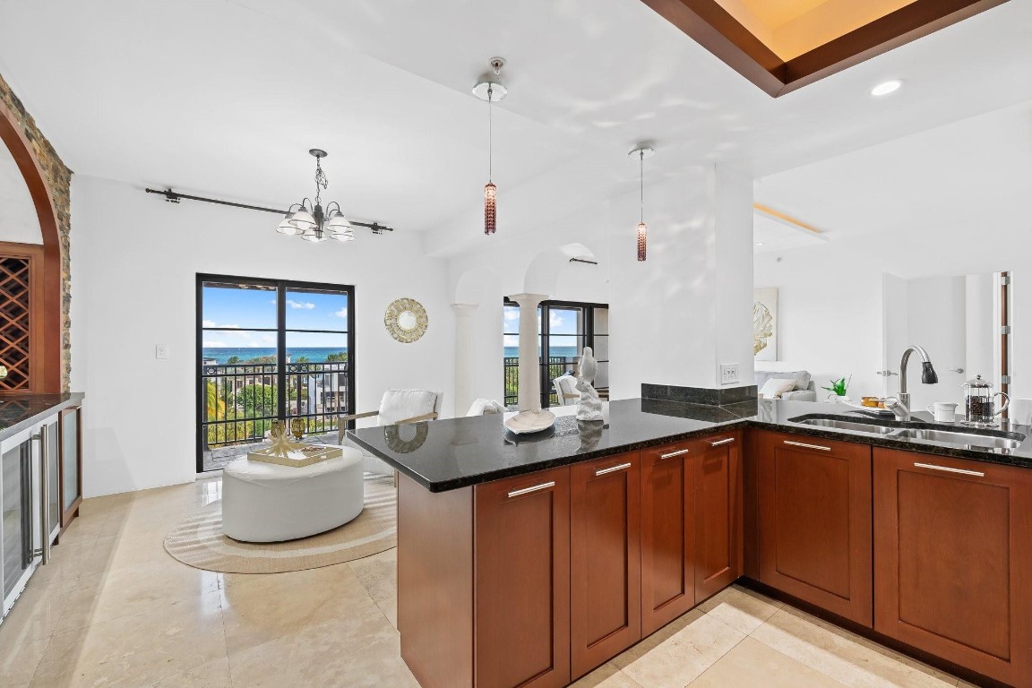 2401 N Ocean #702 Fort Lauderdale, FL 33305