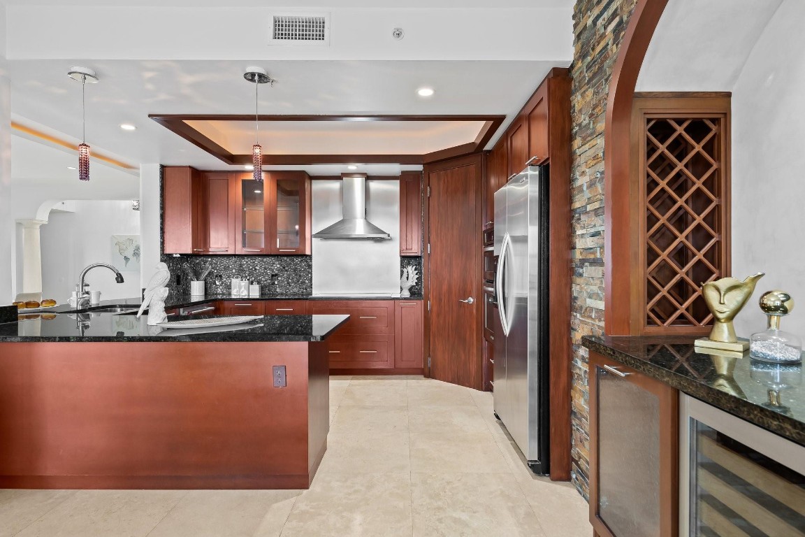 2401 N Ocean #702 Fort Lauderdale, FL 33305