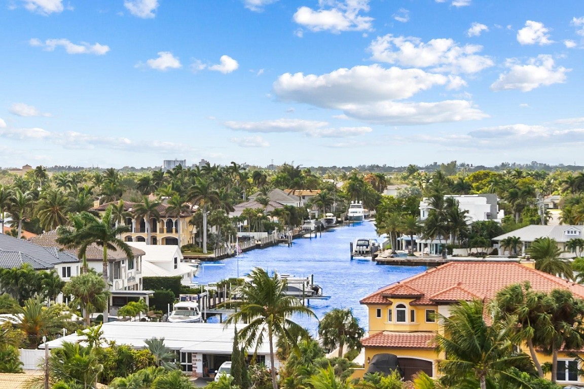 2401 N Ocean #702 Fort Lauderdale, FL 33305