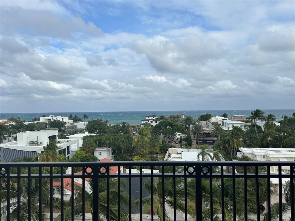 2401 N Ocean #702 Fort Lauderdale, FL 33305