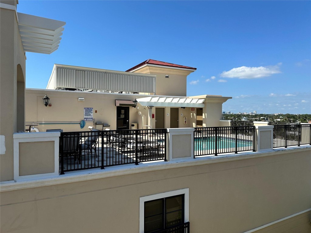 2401 N Ocean #702 Fort Lauderdale, FL 33305