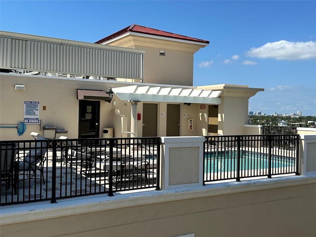 2401 N Ocean #702 Fort Lauderdale, FL 33305