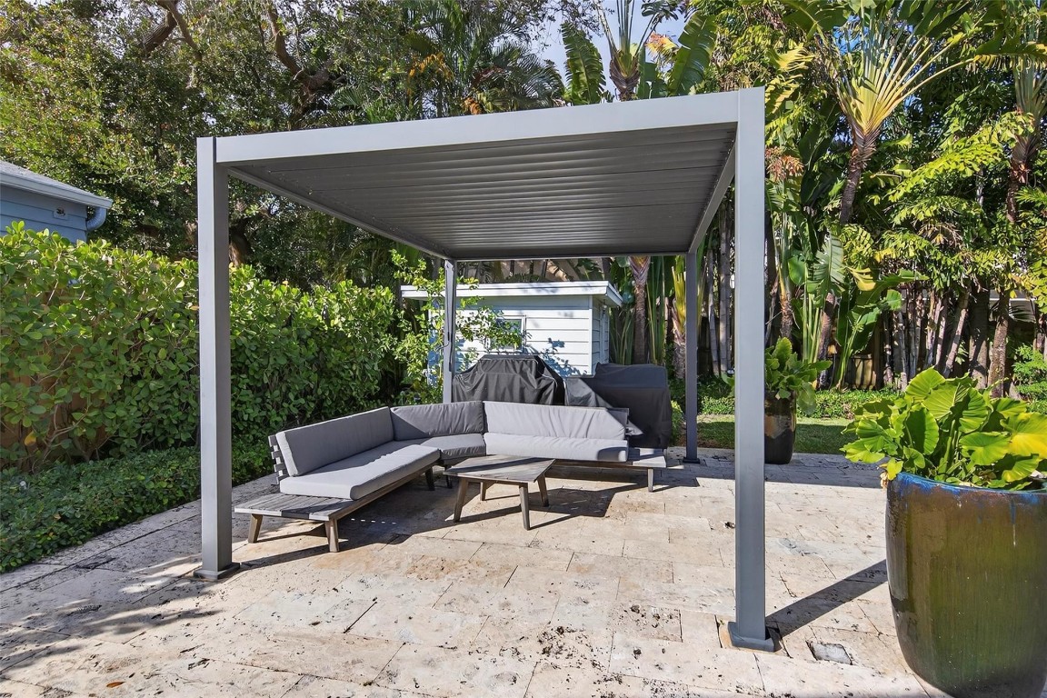 1001 SE 10th Fort Lauderdale, FL 33316