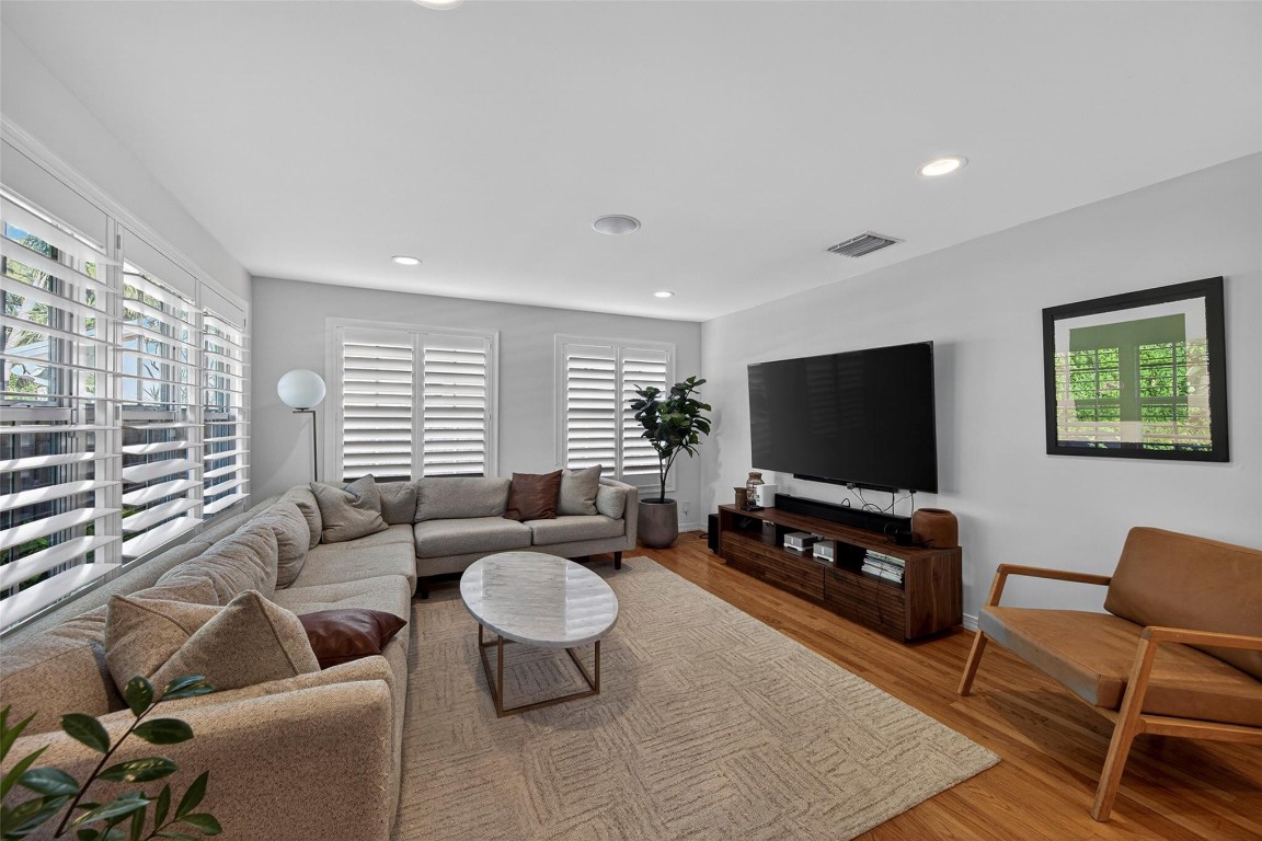 1001 SE 10th Fort Lauderdale, FL 33316