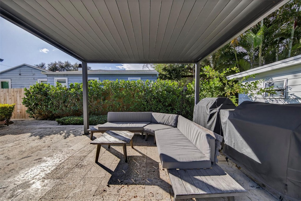 1001 SE 10th Fort Lauderdale, FL 33316