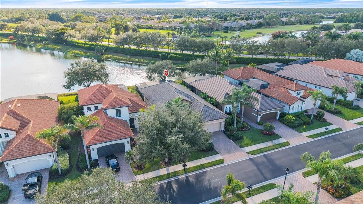 7793 Ashton Naples, FL 34113