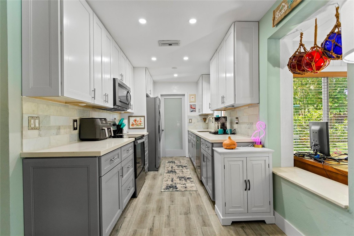 3031 SW 23rd Fort Lauderdale, FL 33312