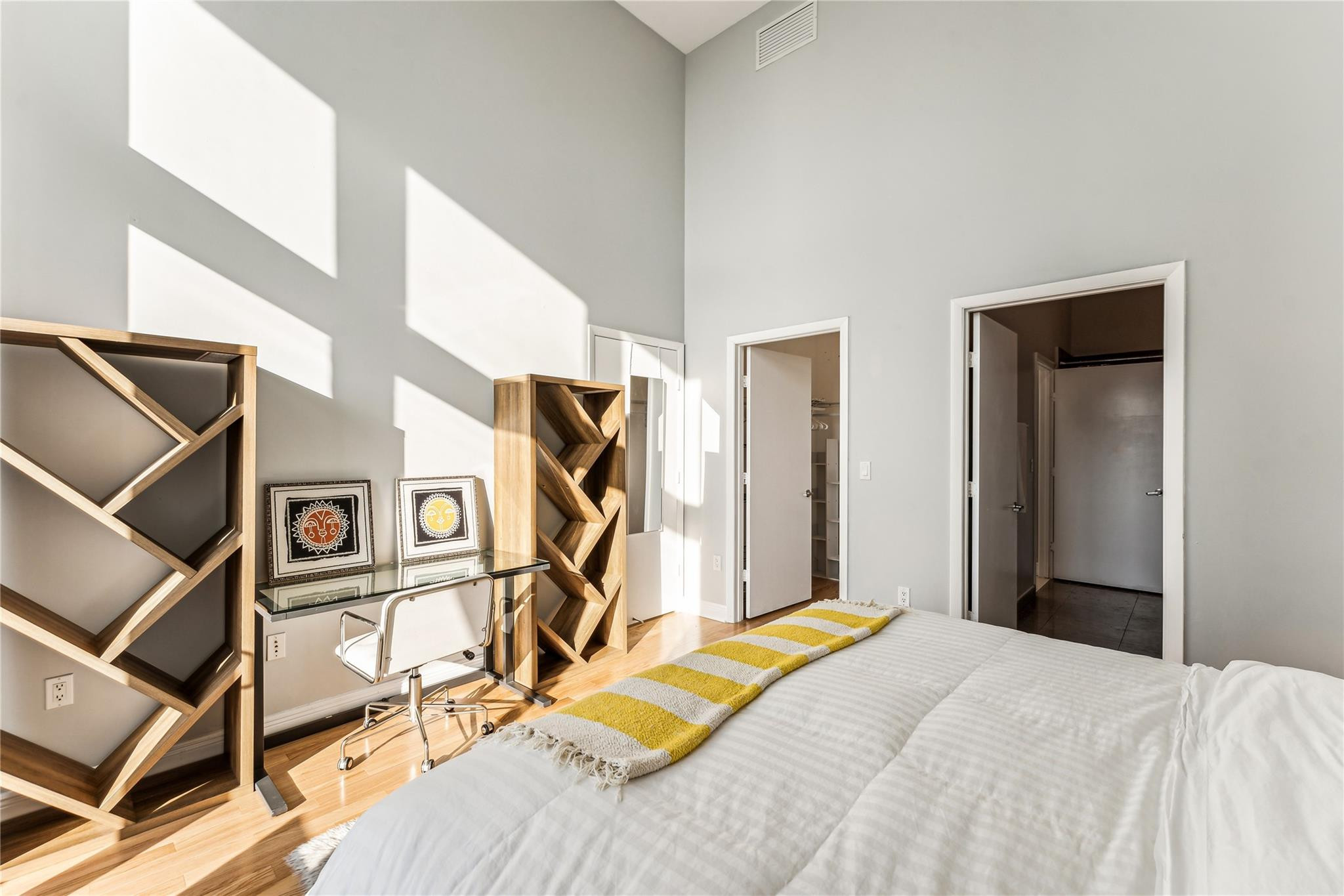 image Icon Brickell I15