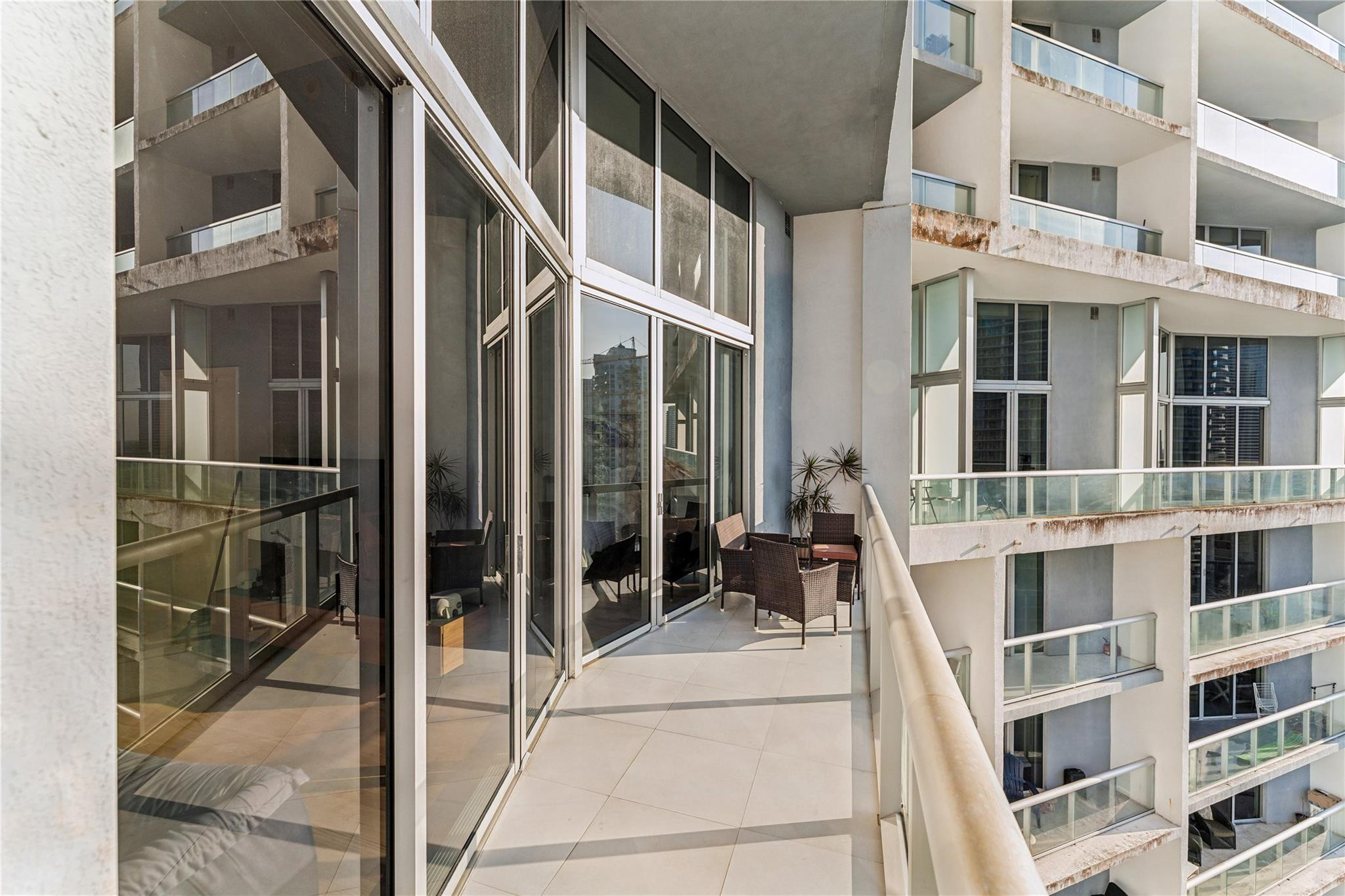 image Icon Brickell I22