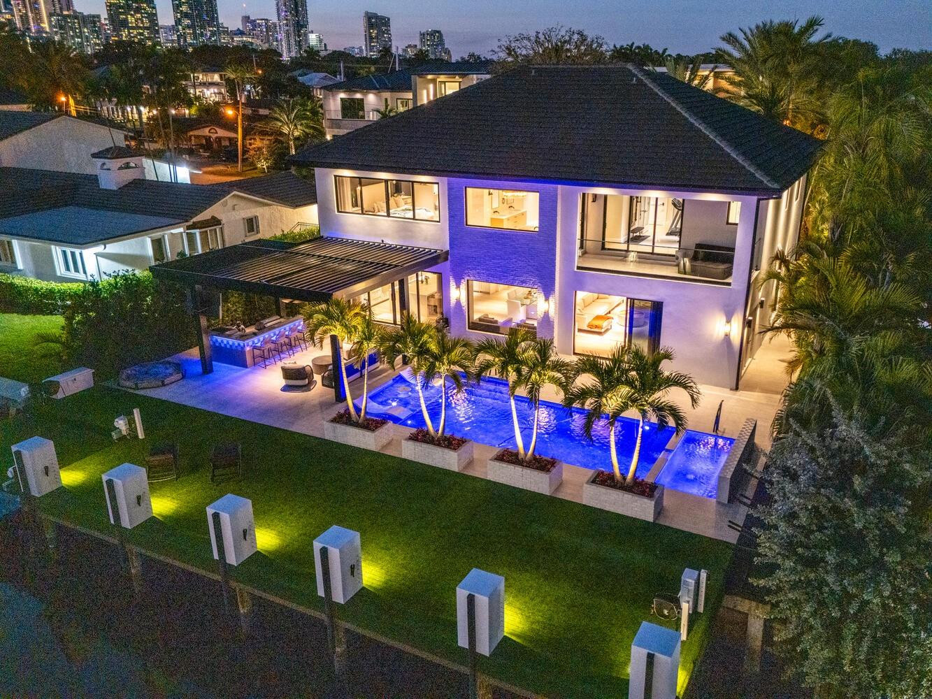 1520 SE 10th Fort Lauderdale, FL 33316