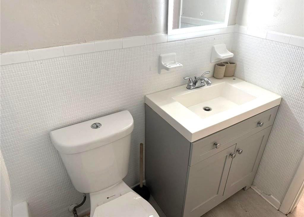 1638 Plunkett #4 Hollywood, FL 33020