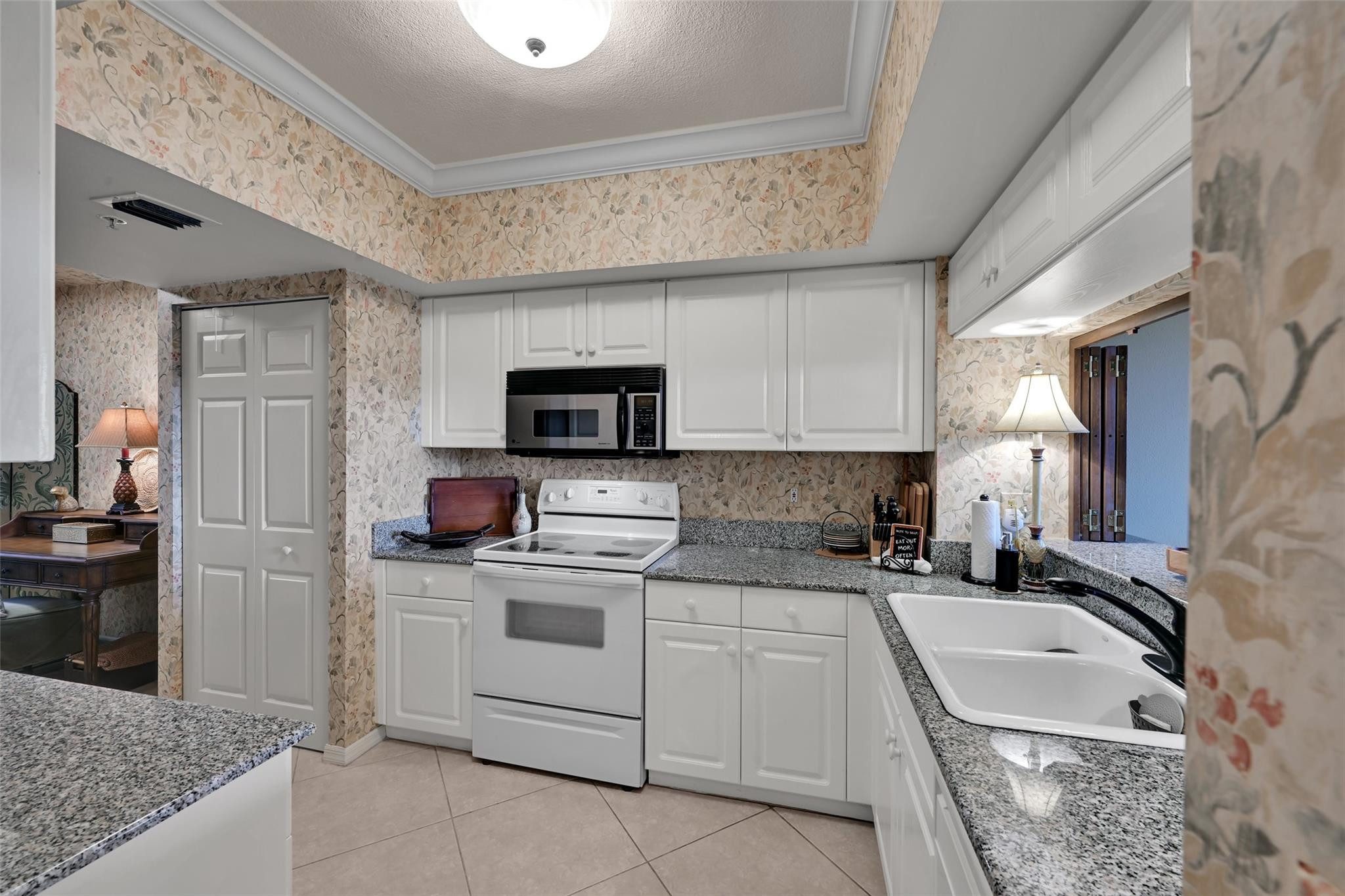 2880 NE 14th St #710 Pompano Beach, FL 33062