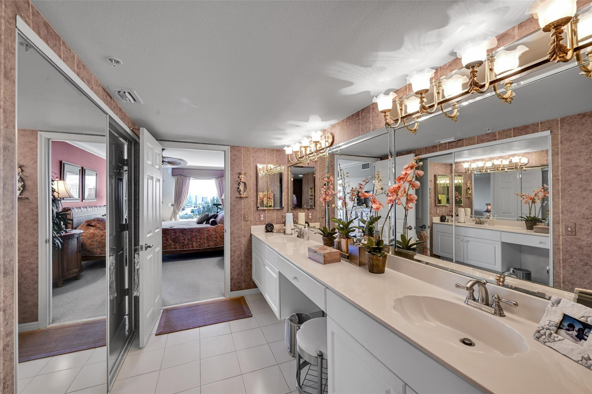 2880 NE 14th St #710 Pompano Beach, FL 33062