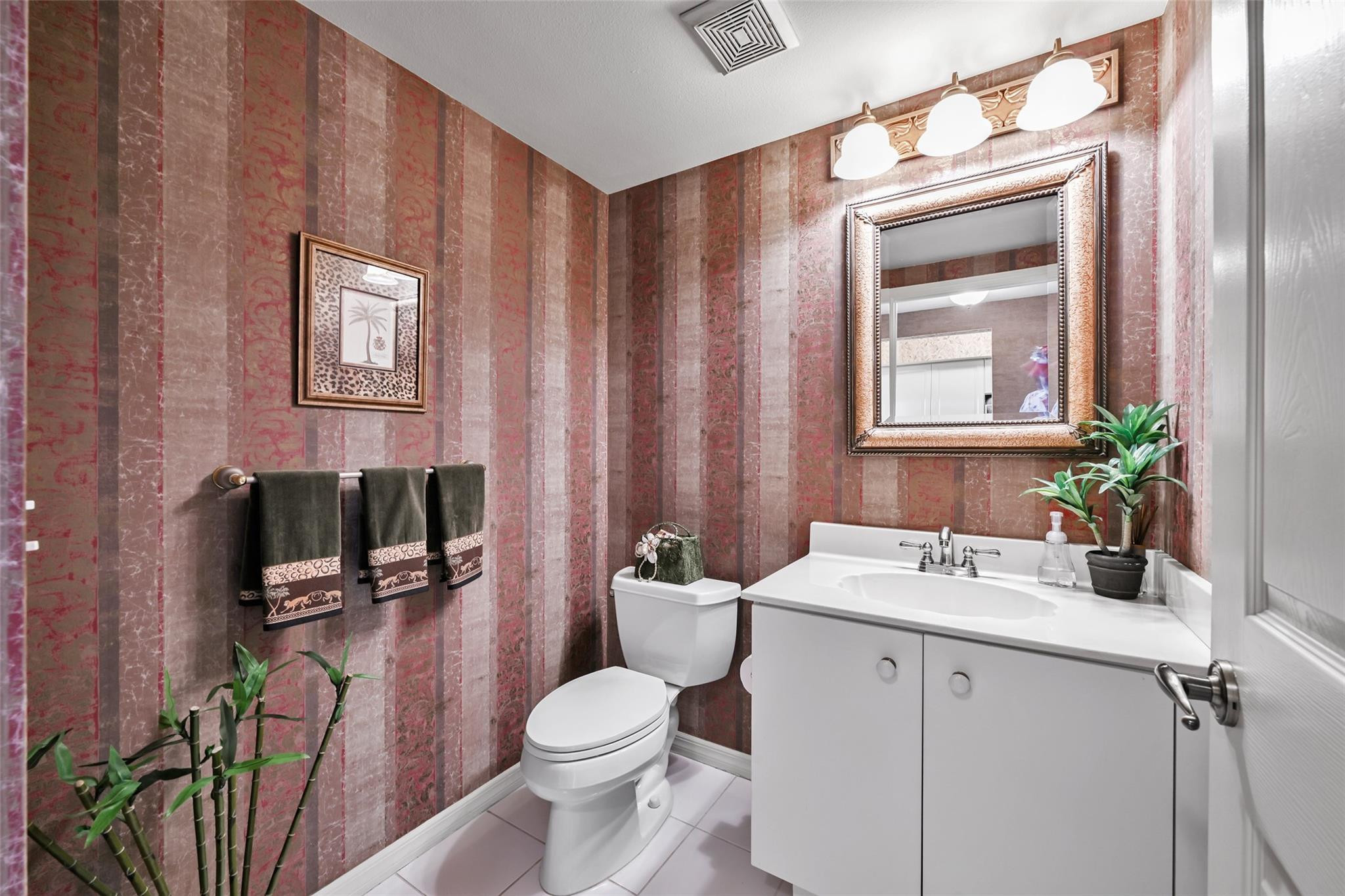 2880 NE 14th St #710 Pompano Beach, FL 33062