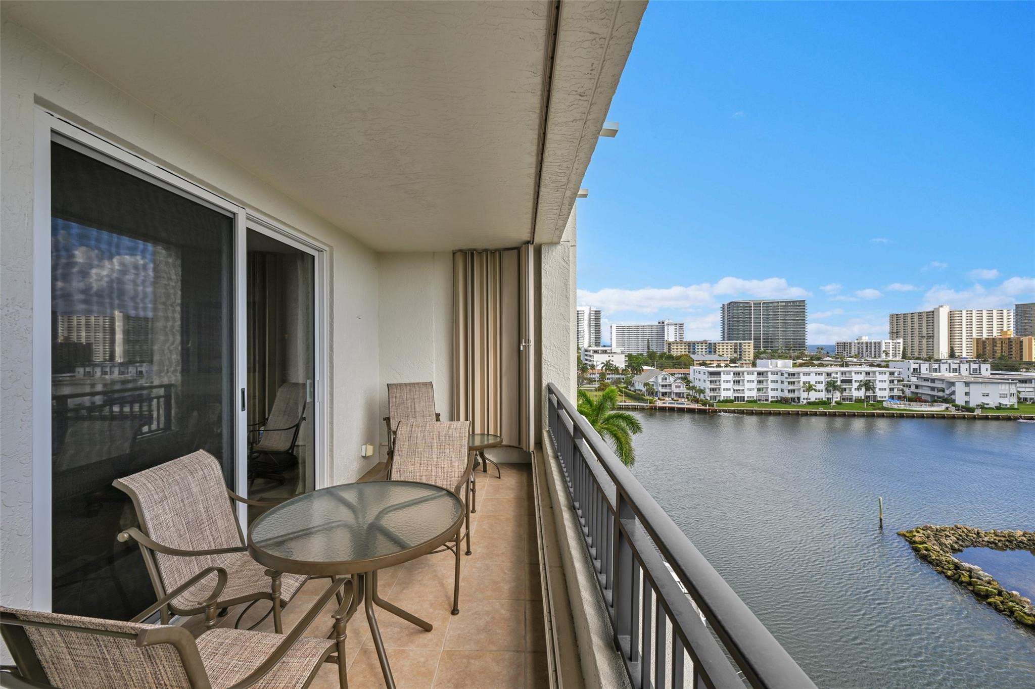 2880 NE 14th St #710 Pompano Beach, FL 33062