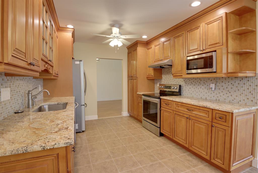 6994 Peony Place