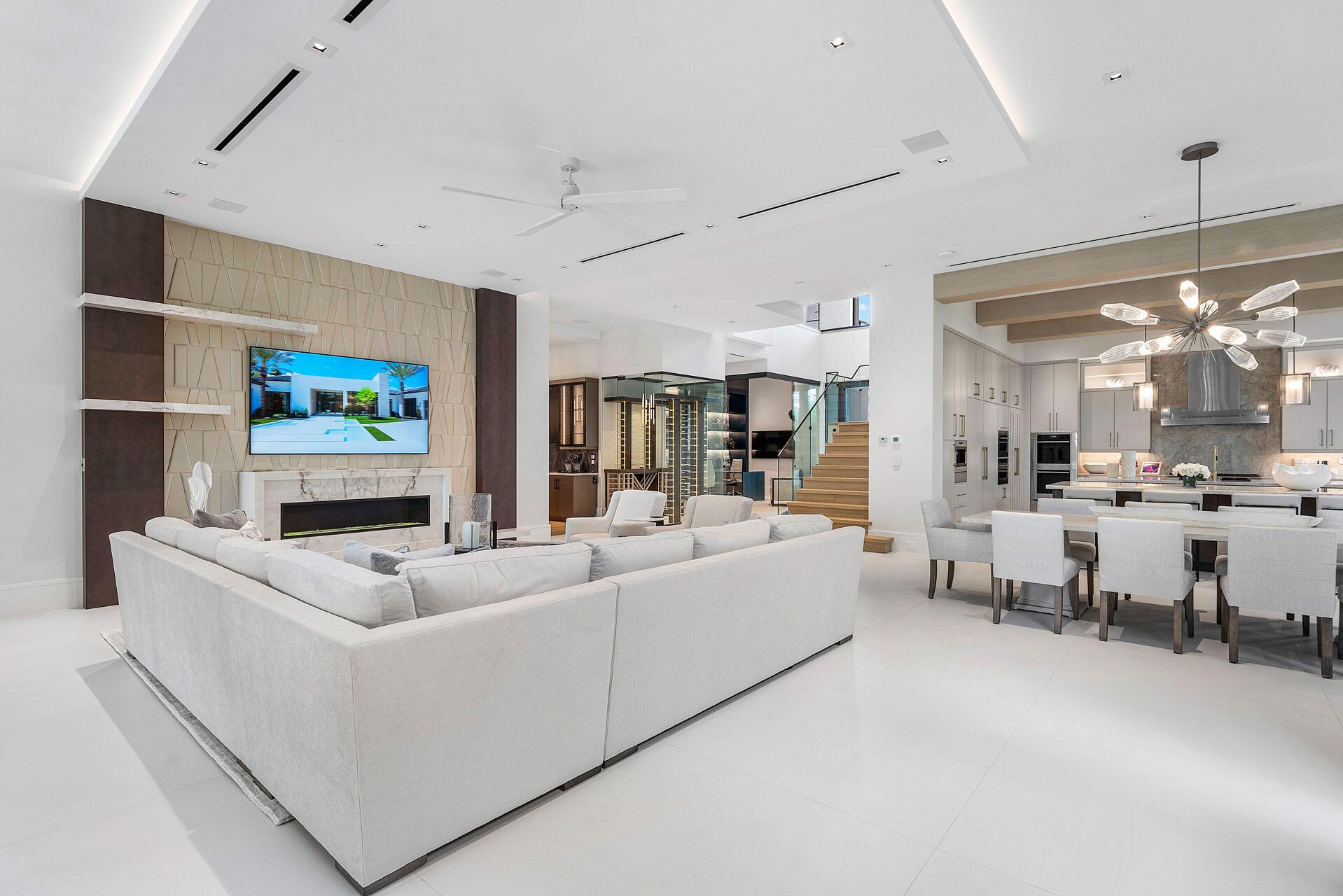 471 Royal Palm Way Boca Raton, FL 33432