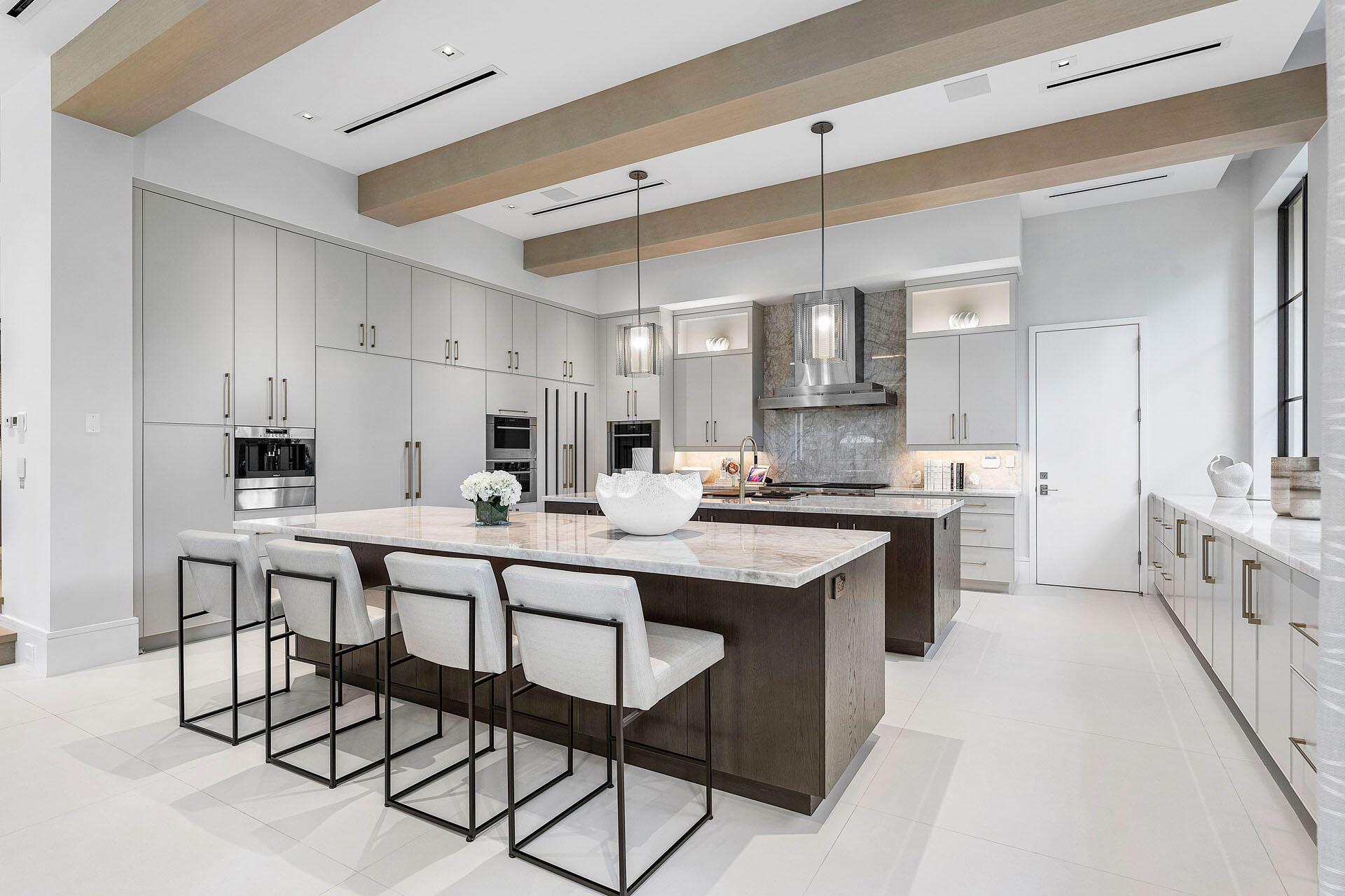 471 Royal Palm Way Boca Raton, FL 33432