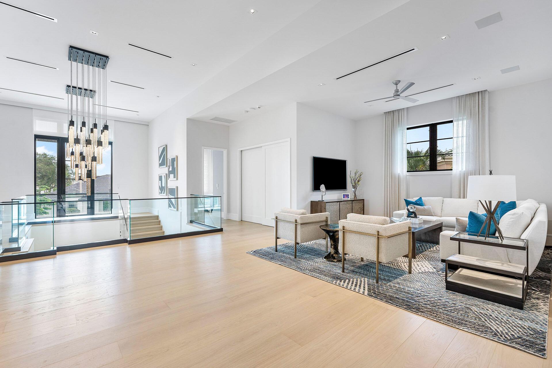 471 Royal Palm Way Boca Raton, FL 33432