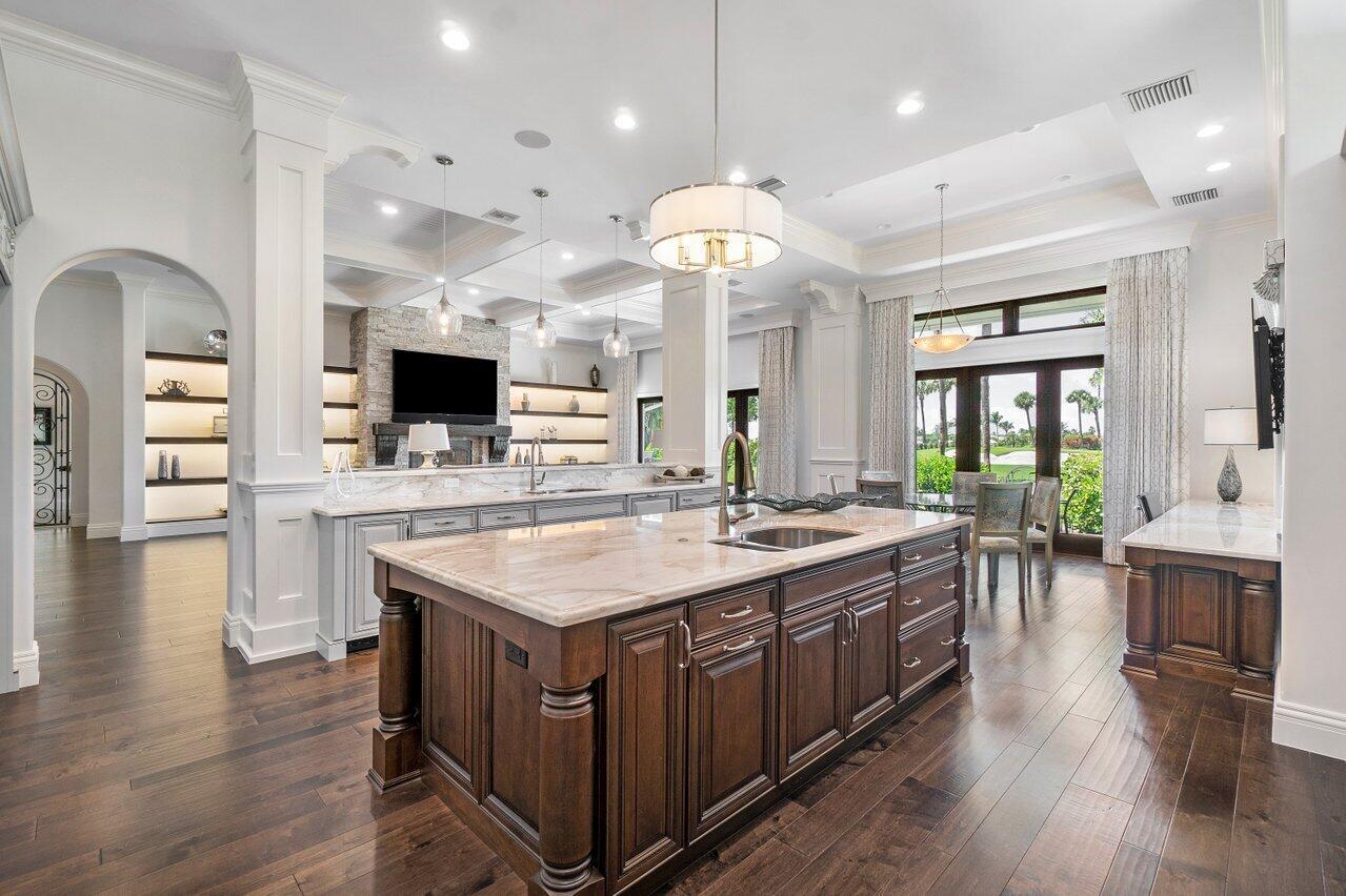 1904 SE Sailfish Pt Blvd Stuart, FL 34996 1904 SE Sailfish Pt Blvd Stuart, FL 34996