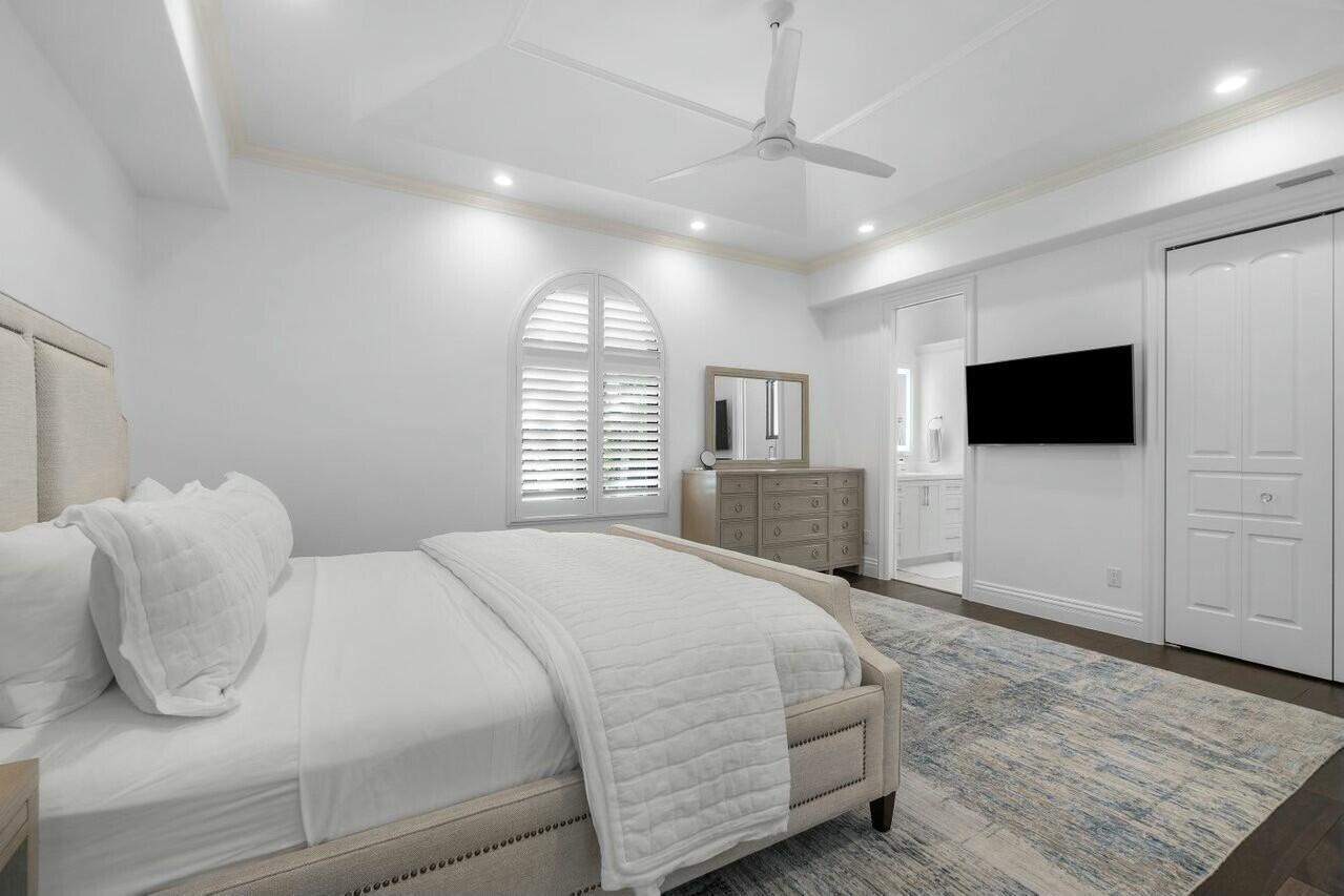 1904 SE Sailfish Pt Blvd Stuart, FL 34996 1904 SE Sailfish Pt Blvd Stuart, FL 34996
