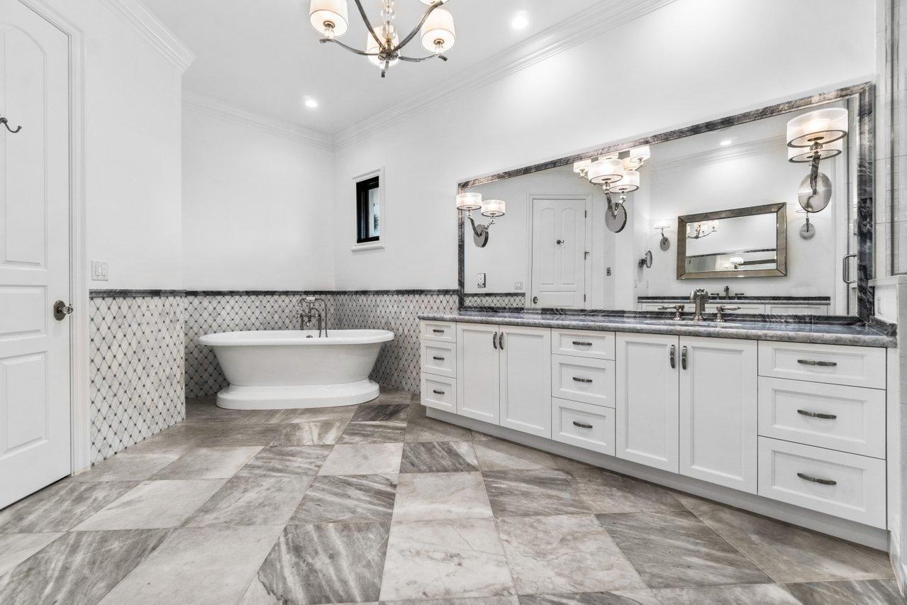 1904 SE Sailfish Pt Blvd Stuart, FL 34996 1904 SE Sailfish Pt Blvd Stuart, FL 34996