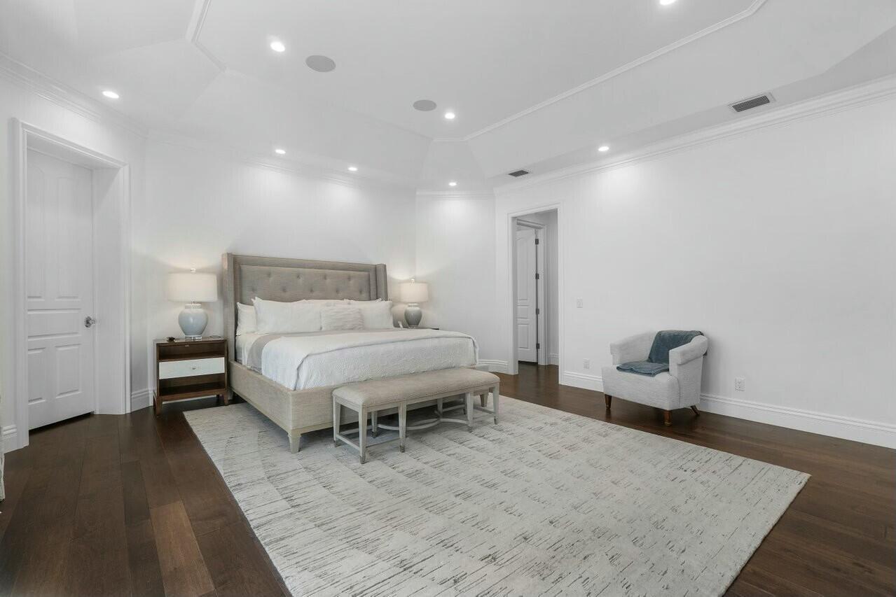 1904 SE Sailfish Pt Blvd Stuart, FL 34996 1904 SE Sailfish Pt Blvd Stuart, FL 34996