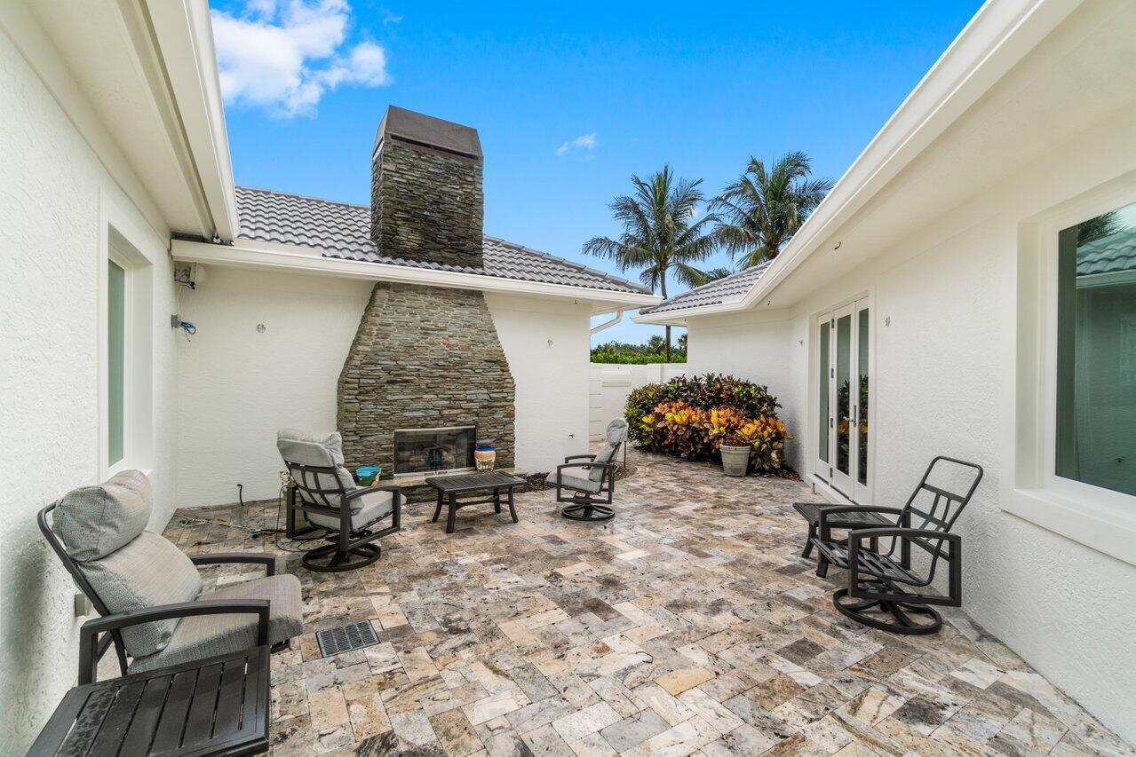 1904 SE Sailfish Pt Blvd Stuart, FL 34996 1904 SE Sailfish Pt Blvd Stuart, FL 34996