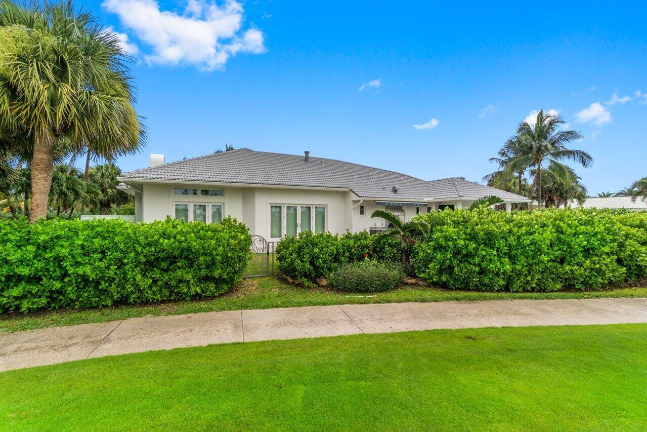 1904 SE Sailfish Pt Blvd Stuart, FL 34996 1904 SE Sailfish Pt Blvd Stuart, FL 34996
