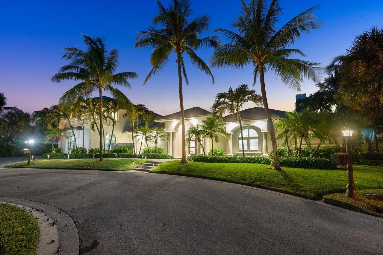 1904 SE Sailfish Pt Blvd Stuart, FL 34996 1904 SE Sailfish Pt Blvd Stuart, FL 34996