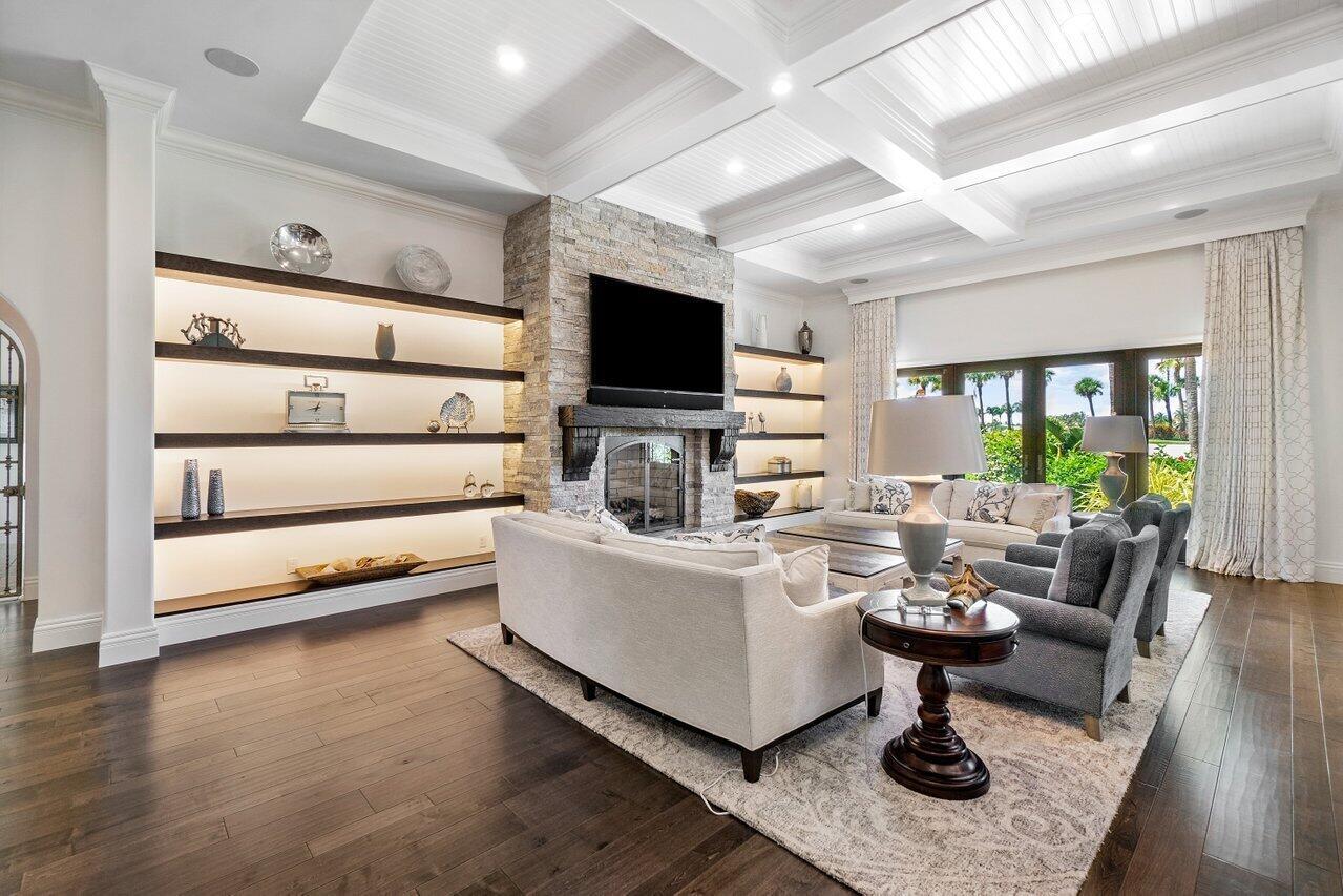 1904 SE Sailfish Pt Blvd Stuart, FL 34996 1904 SE Sailfish Pt Blvd Stuart, FL 34996