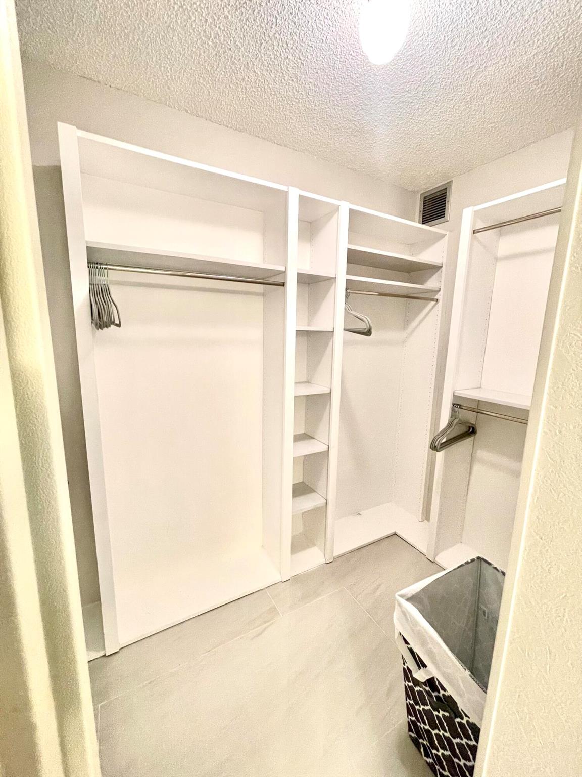 901 SW Seafarer Cir #202 Jupiter, FL 33477