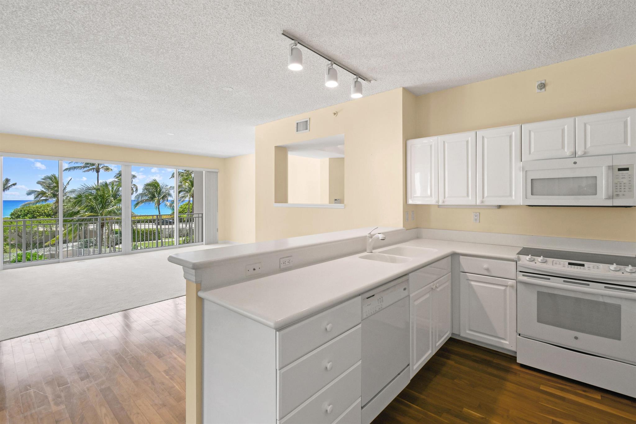1660 S Highway A1a 222th Jupiter, FL 33477